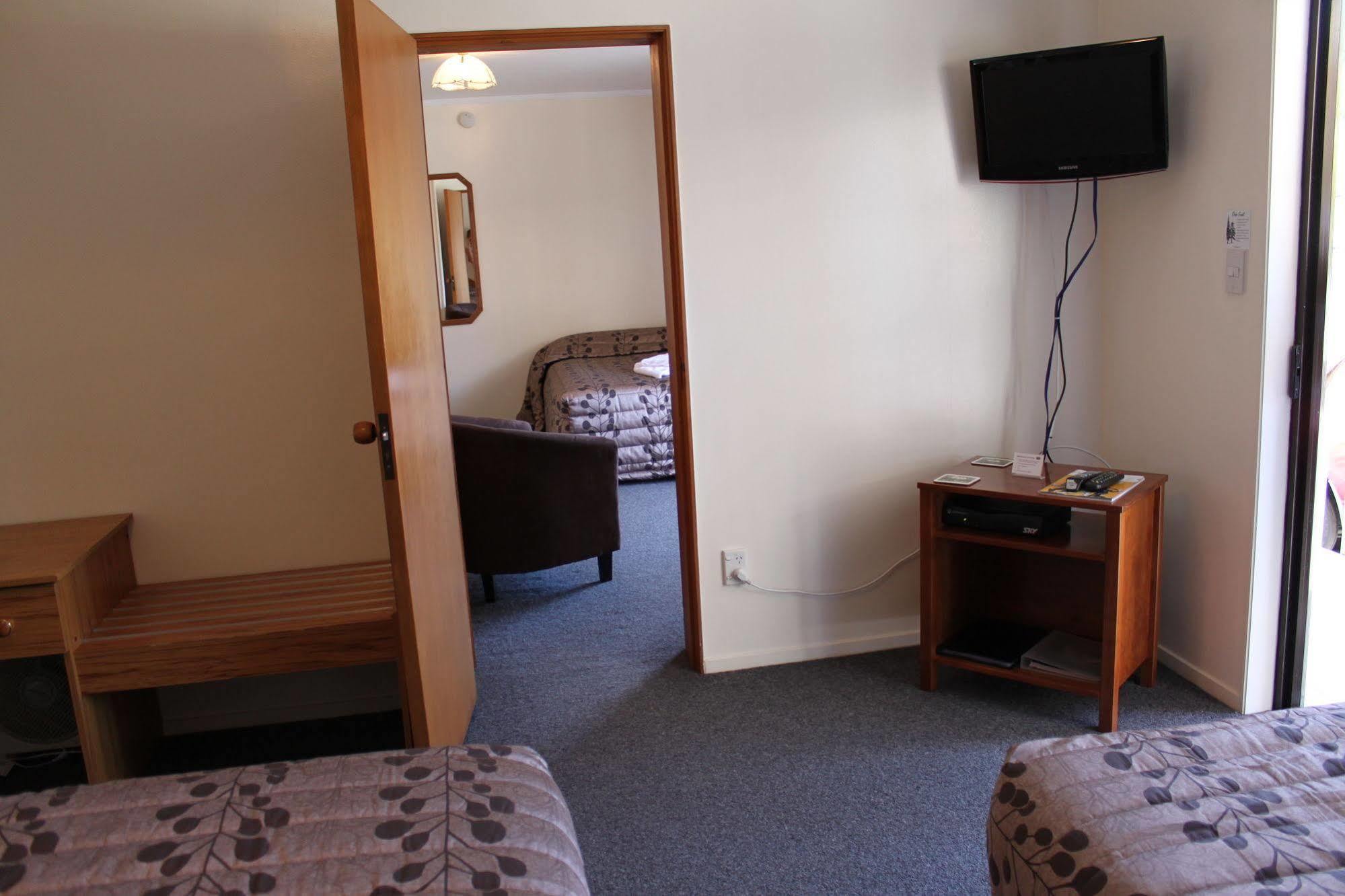 Cherry Court Motor Lodge วานกาไร ภายนอก รูปภาพ