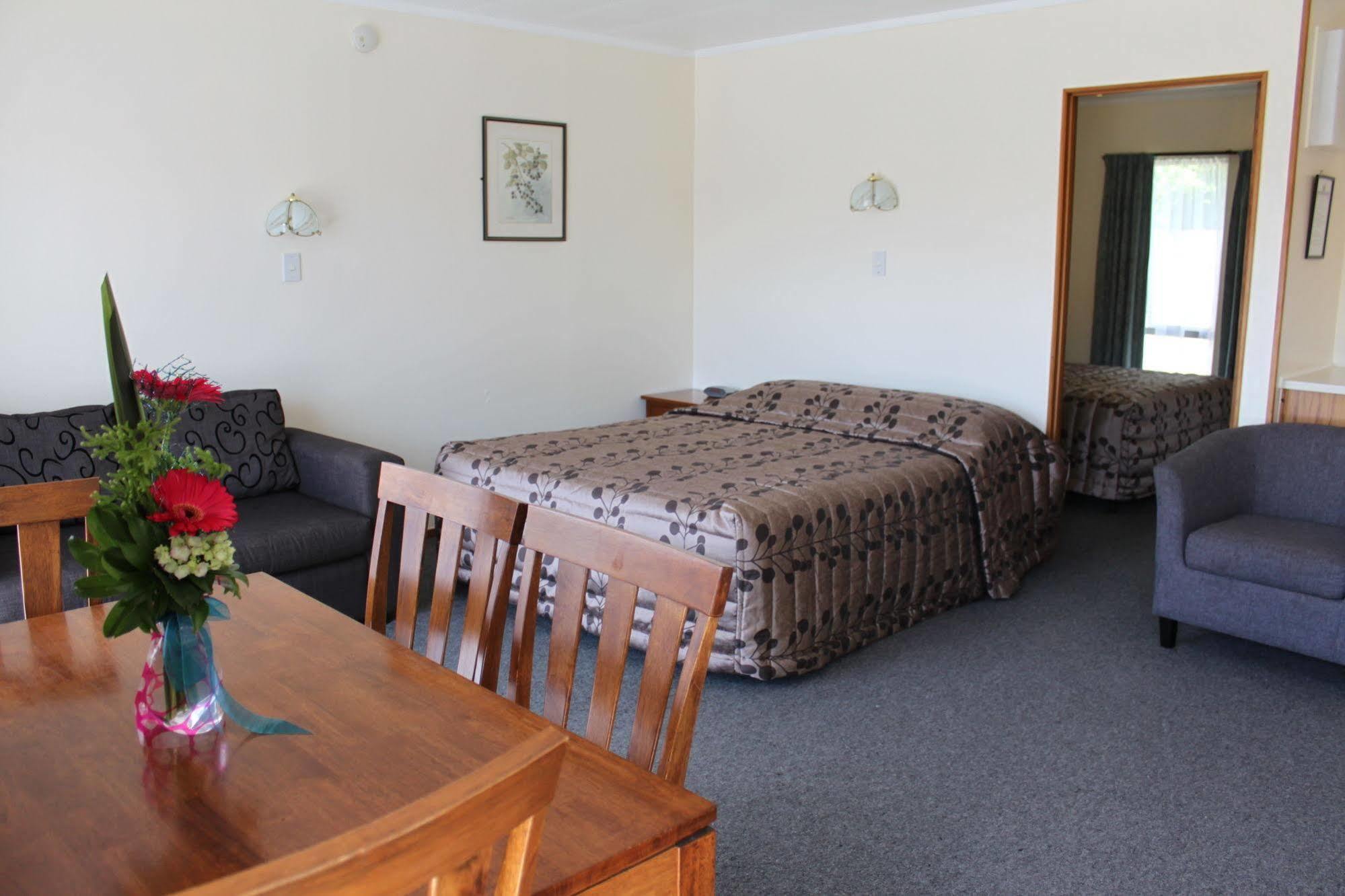 Cherry Court Motor Lodge วานกาไร ภายนอก รูปภาพ